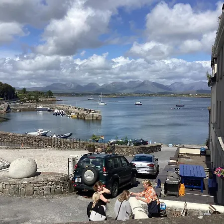 Retreats Quayside Luxury * Roundstone
