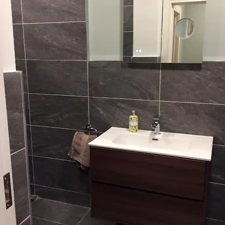 Retreats Quayside Luxury