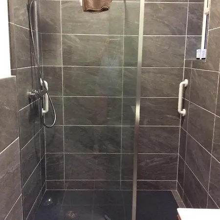 Retreats Quayside Luxury