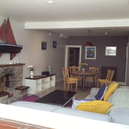 Retreats Quayside Luxury * Roundstone