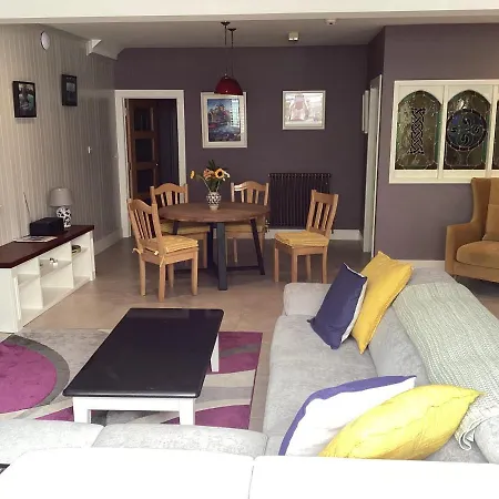 Retreats Quayside Luxury * Roundstone