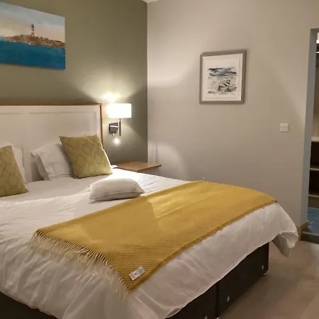 Retreats Quayside Luxury