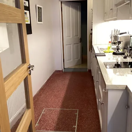 Retreats Quayside Luxury 아파트