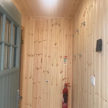 Retreats Quayside Luxury *