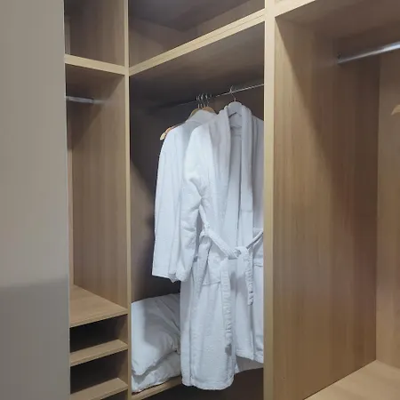 Retreats Quayside Luxury