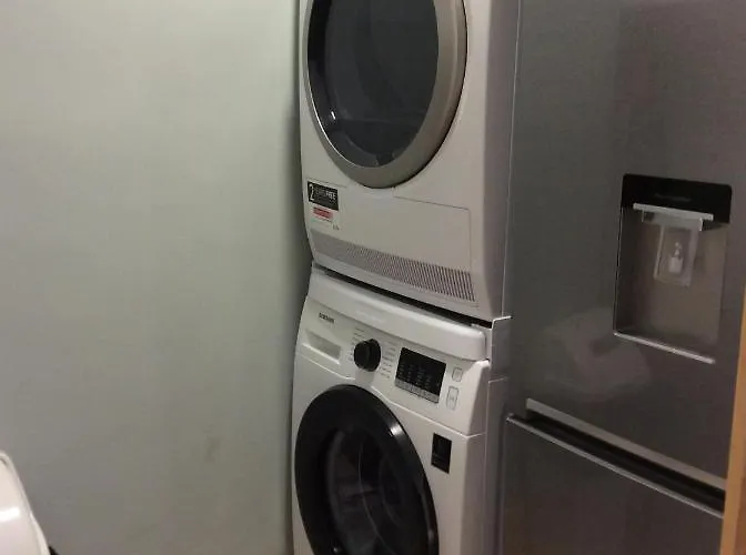 Retreats Quayside Luxury Roundstone