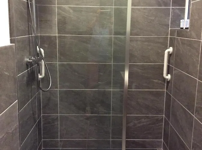 Retreats Quayside Luxury