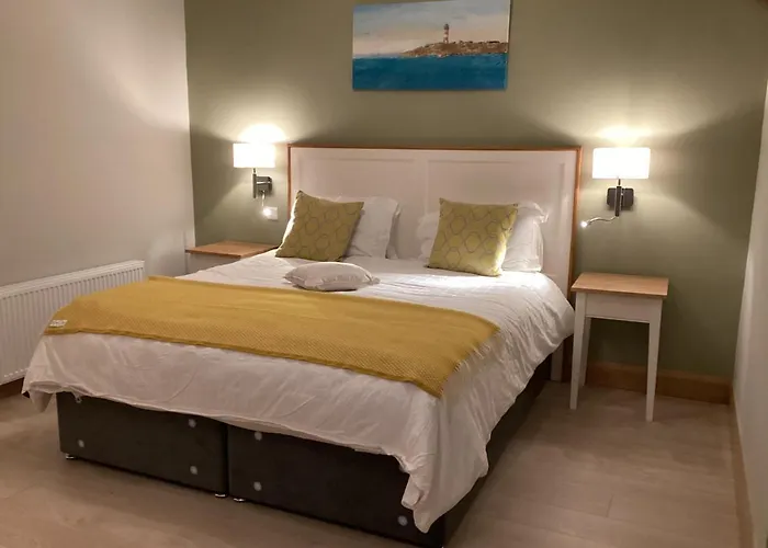 Retreats Quayside Luxury *