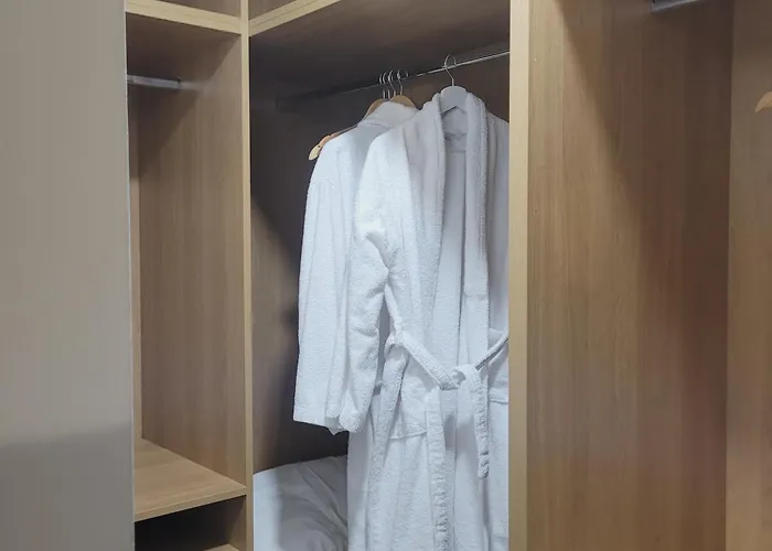 Retreats Quayside Luxury